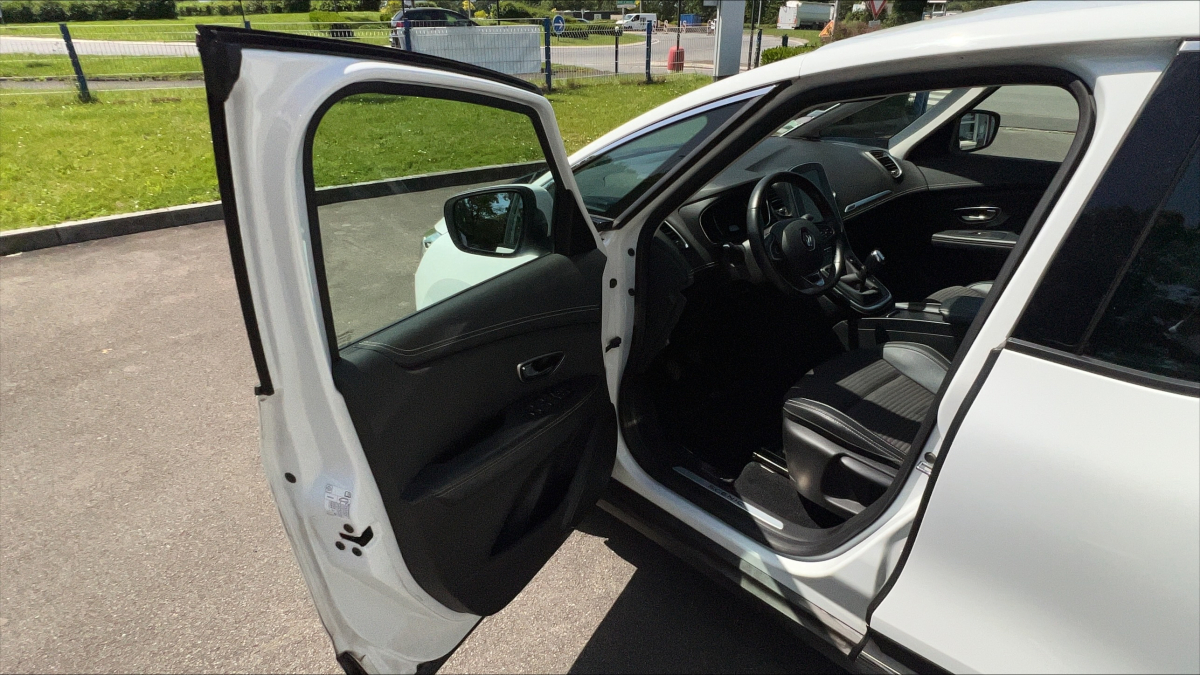 Renault Scenic — 14