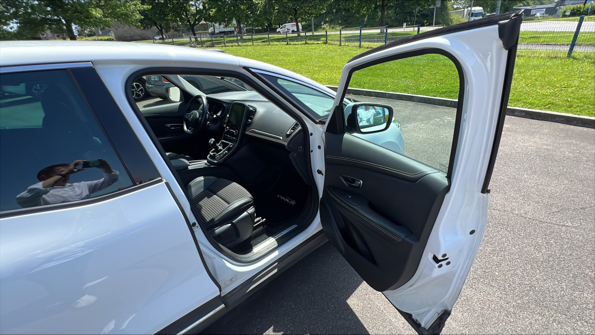 Renault Scenic — 17