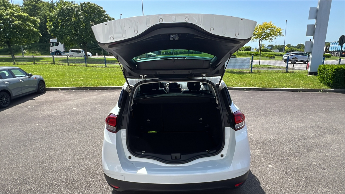 Renault Scenic — 22