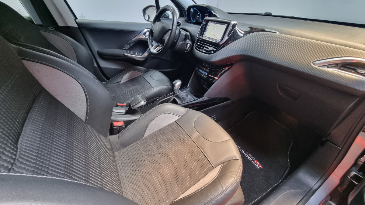 Peugeot 2008 — 15