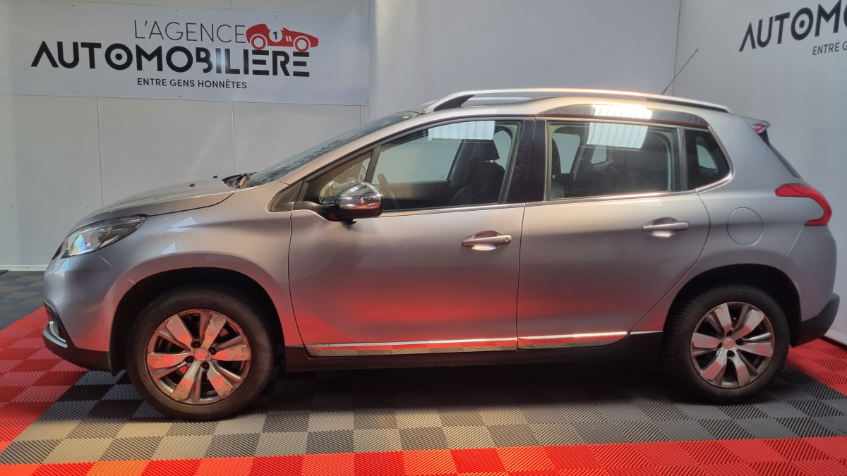 Peugeot 2008 — 8