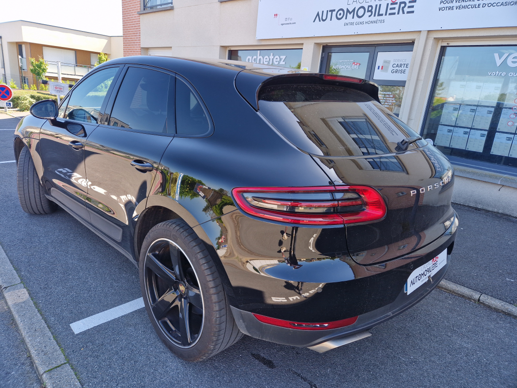 Porsche Macan — 3