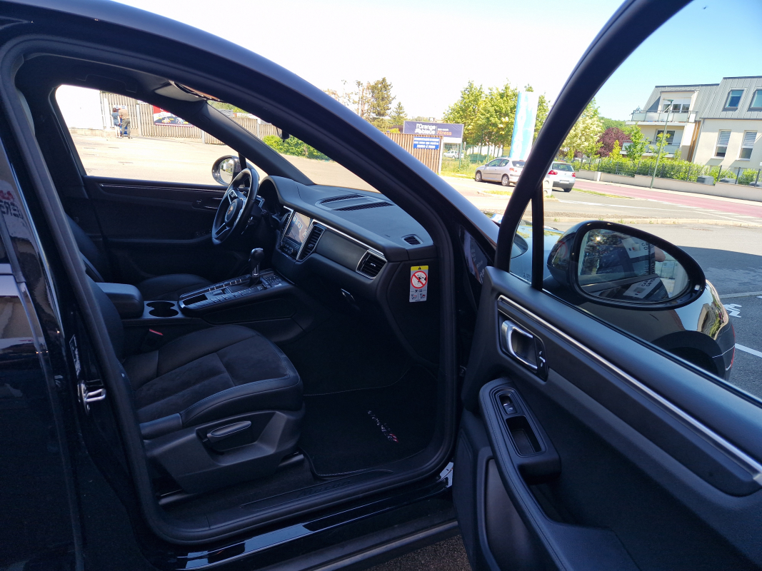 Porsche Macan — 11