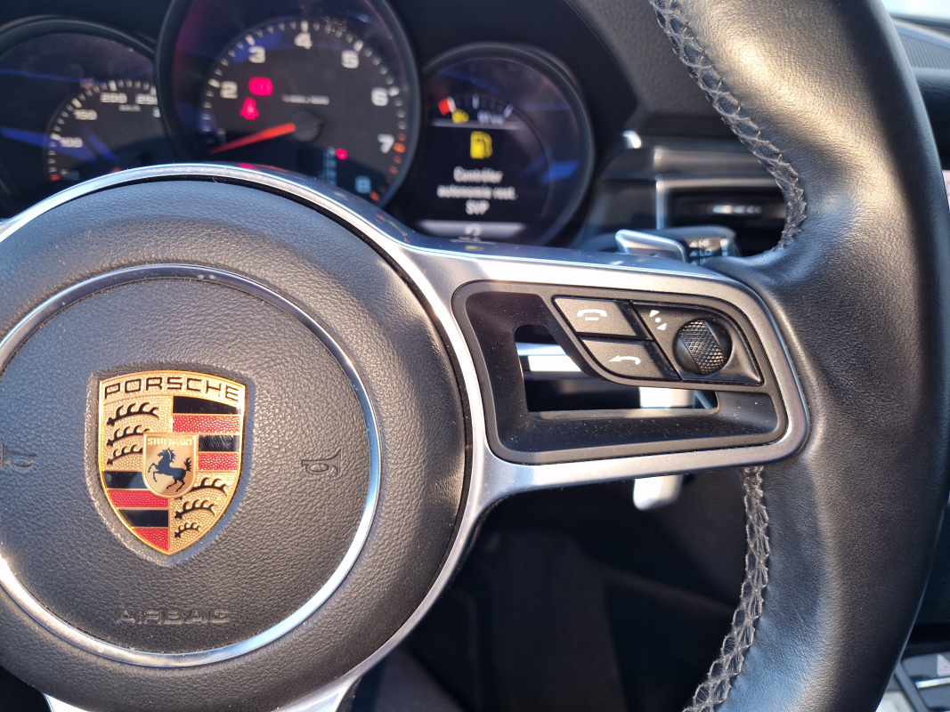 Porsche Macan — 29
