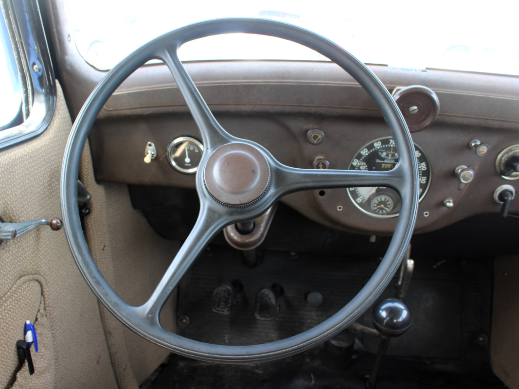 Peugeot 201 — 17