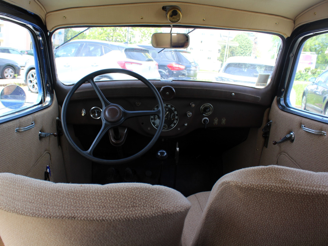 Peugeot 201 — 32