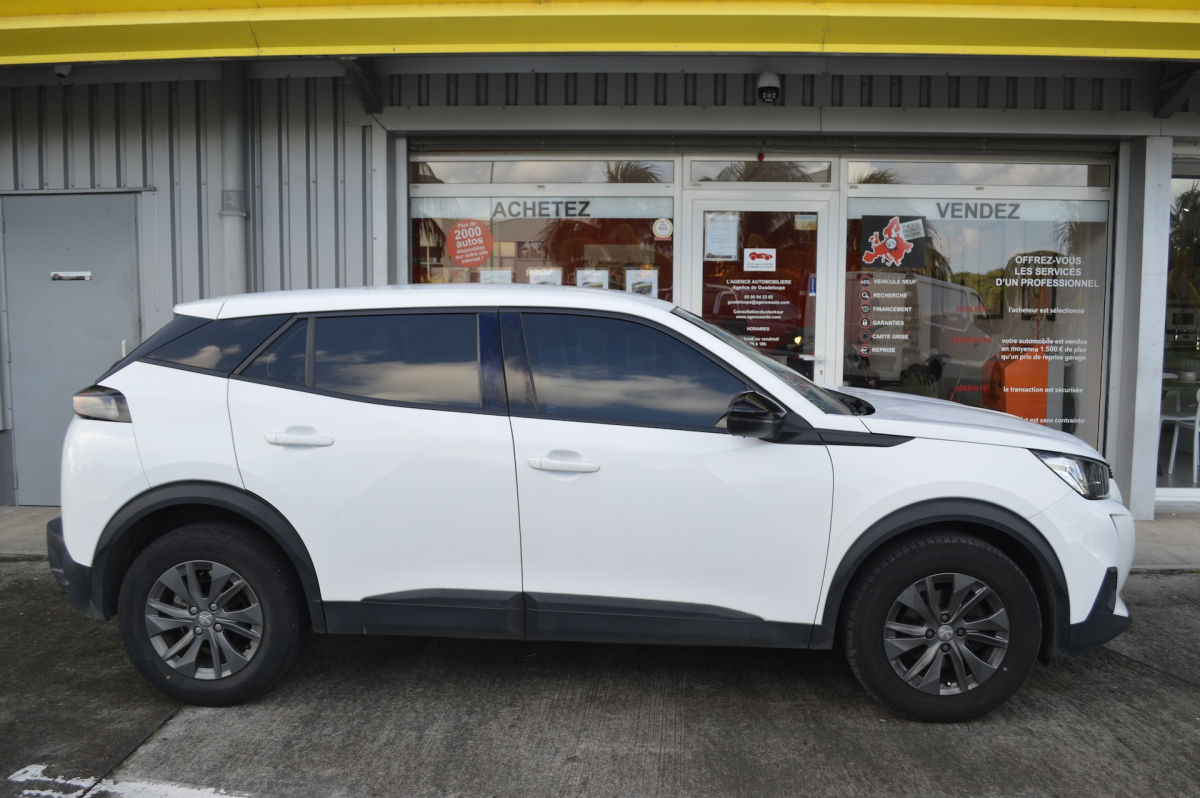 Peugeot 2008 — 8