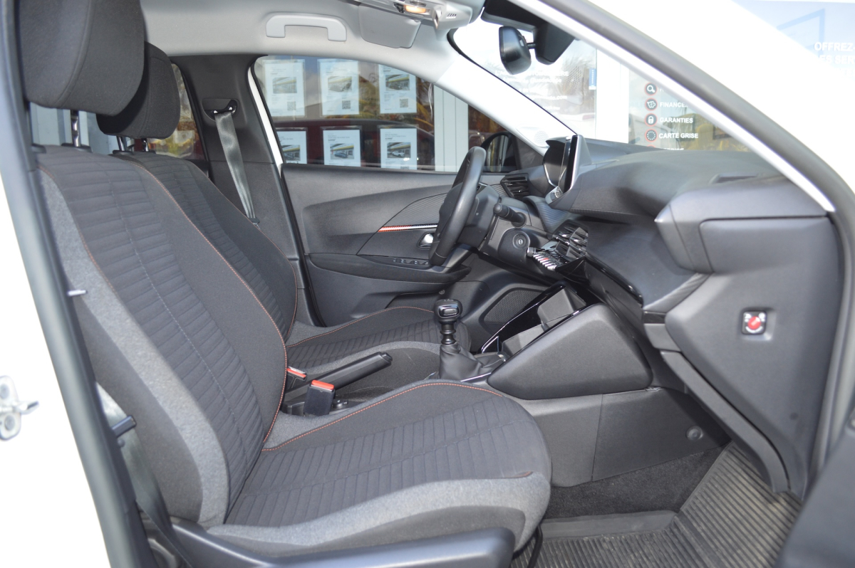 Peugeot 2008 — 9