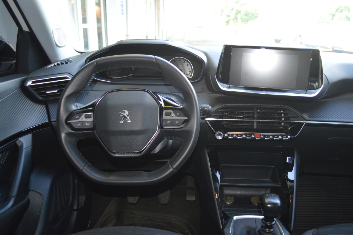 Peugeot 2008 — 15