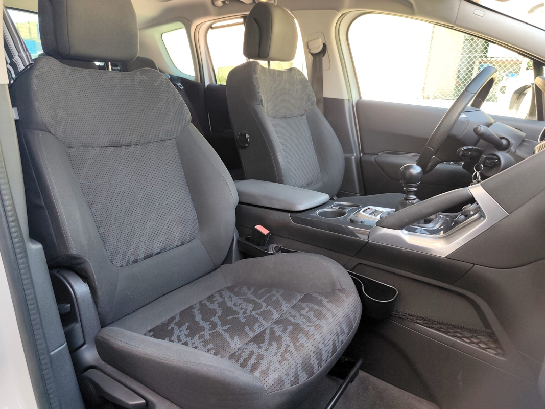 Peugeot 3008 — 12