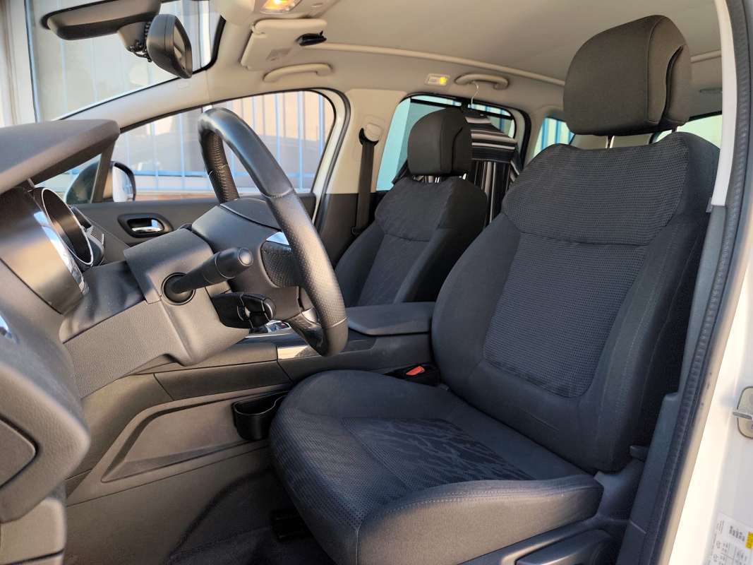 Peugeot 3008 — 10
