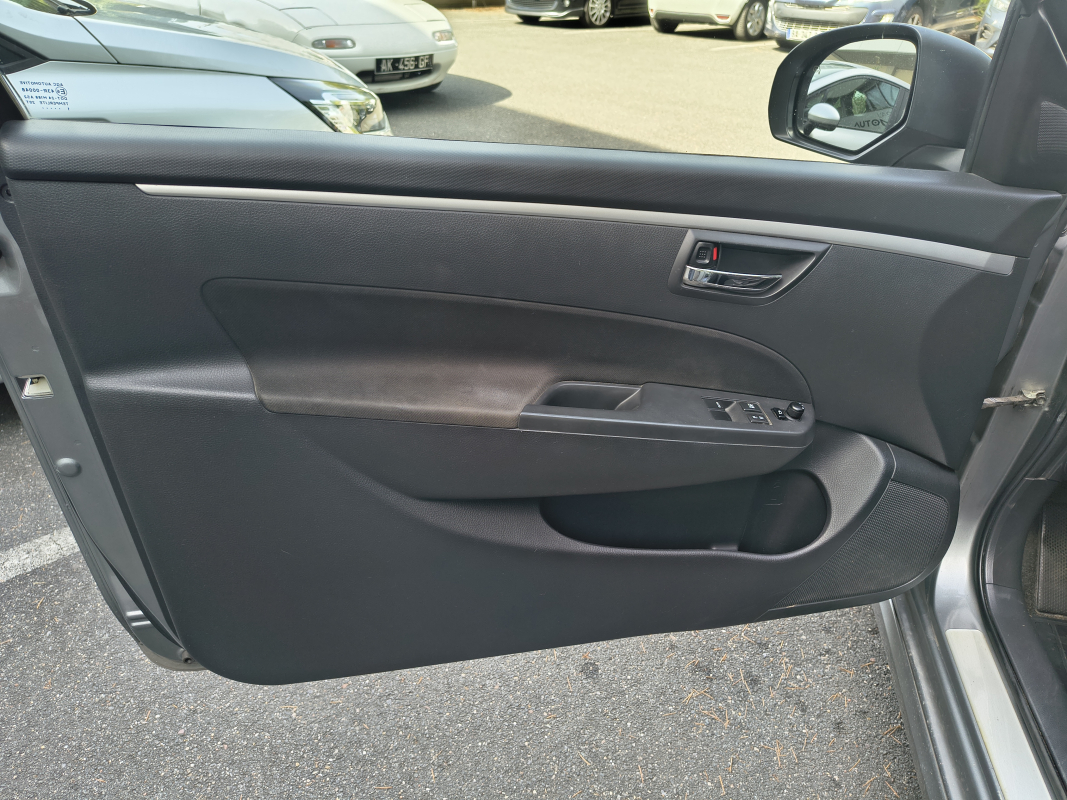Suzuki Swift — 10