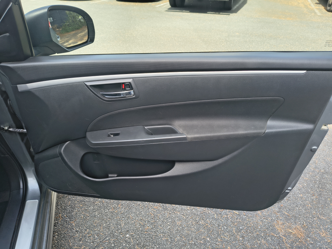Suzuki Swift — 19