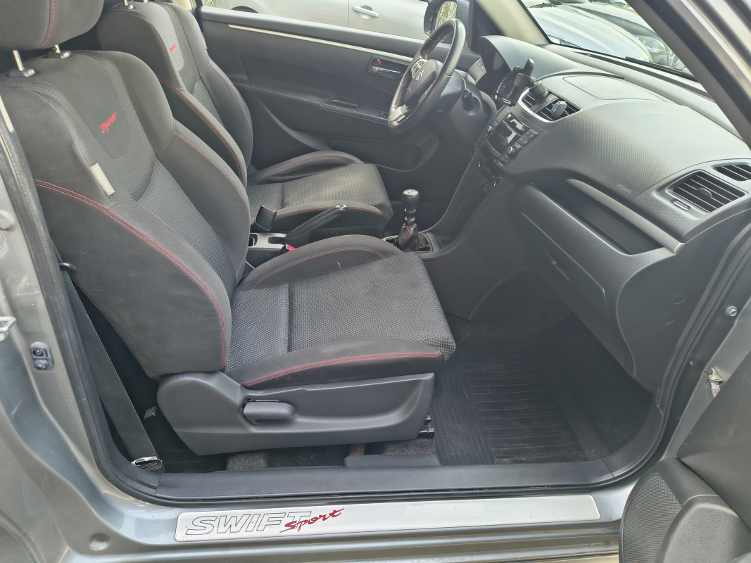Suzuki Swift — 18