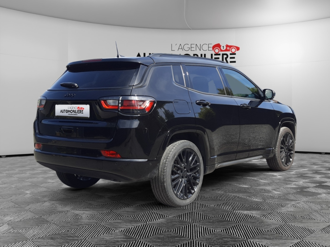 Jeep Compass — 5