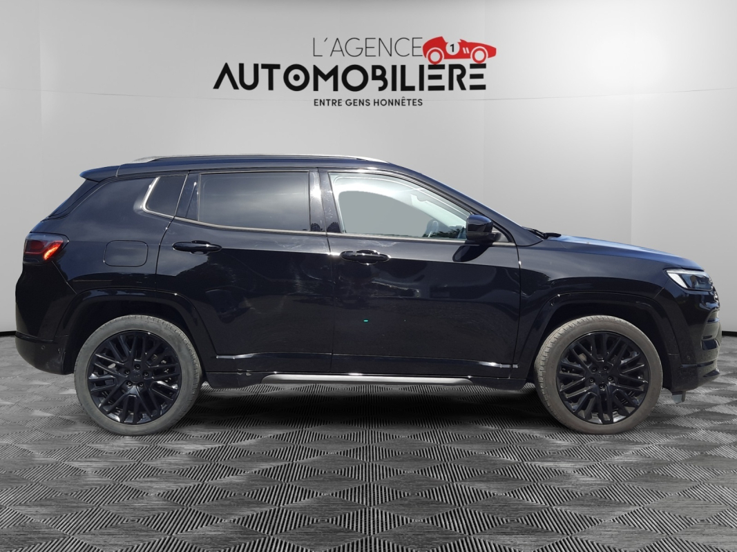 Jeep Compass — 4