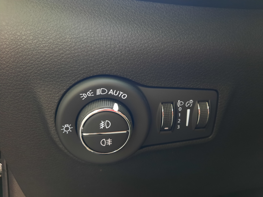 Jeep Compass — 12