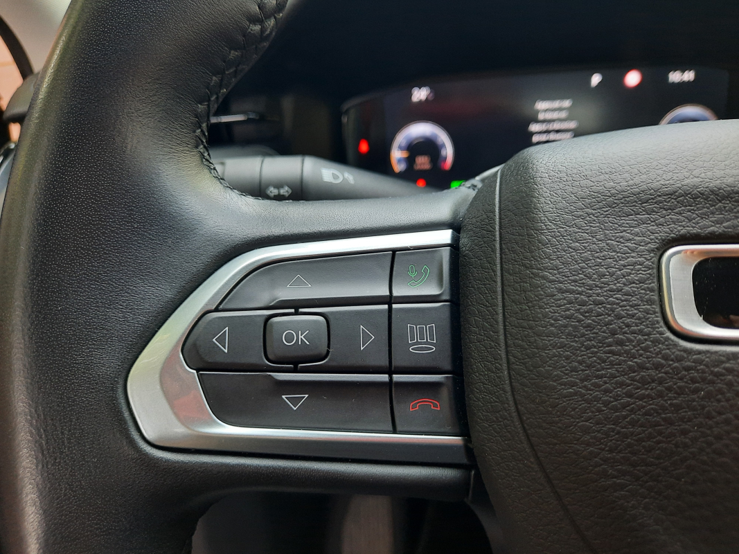 Jeep Compass — 16