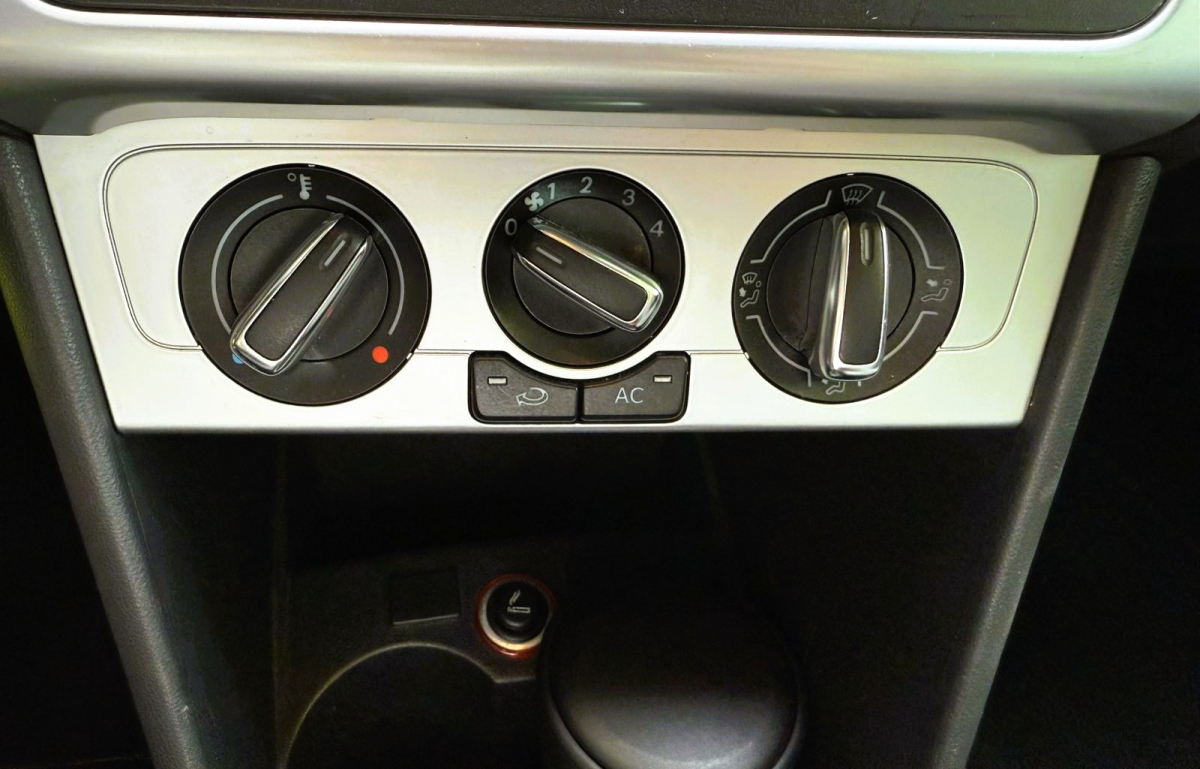 Volkswagen Polo — 20