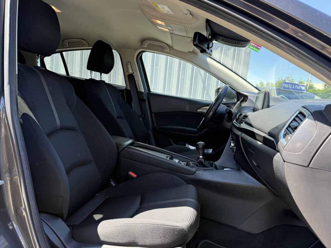 Mazda Mazda 3 — 14