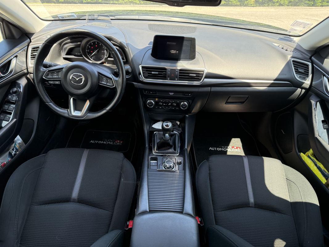 Mazda Mazda 3 — 10