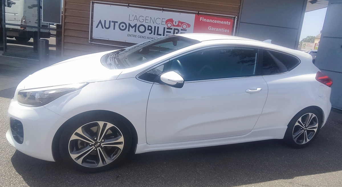 Kia Ceed — 11
