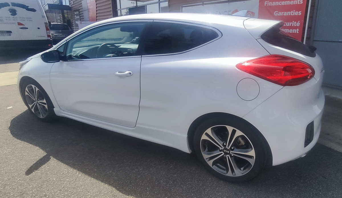Kia Ceed — 9
