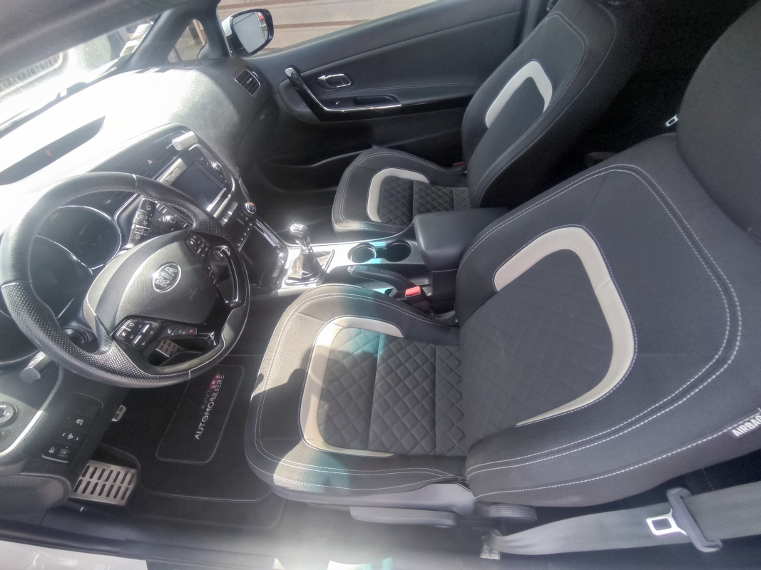 Kia Ceed — 13
