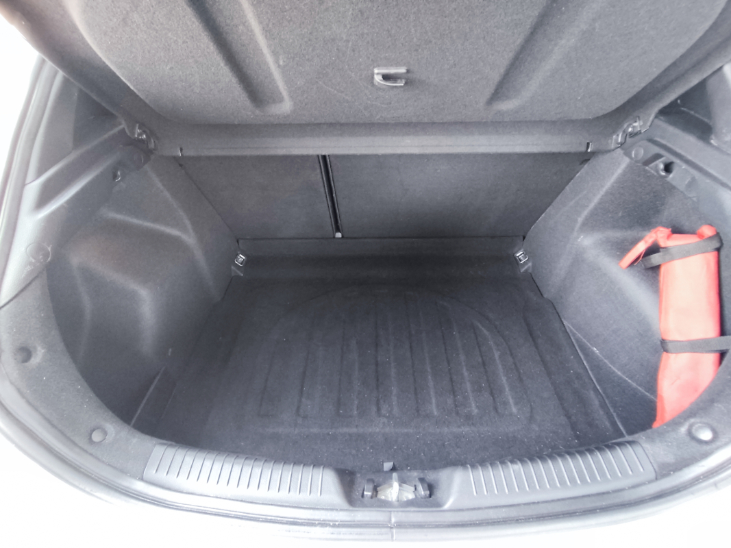 Kia Ceed — 19