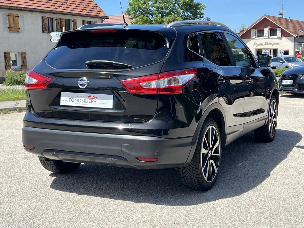 Nissan Qashqai — 5