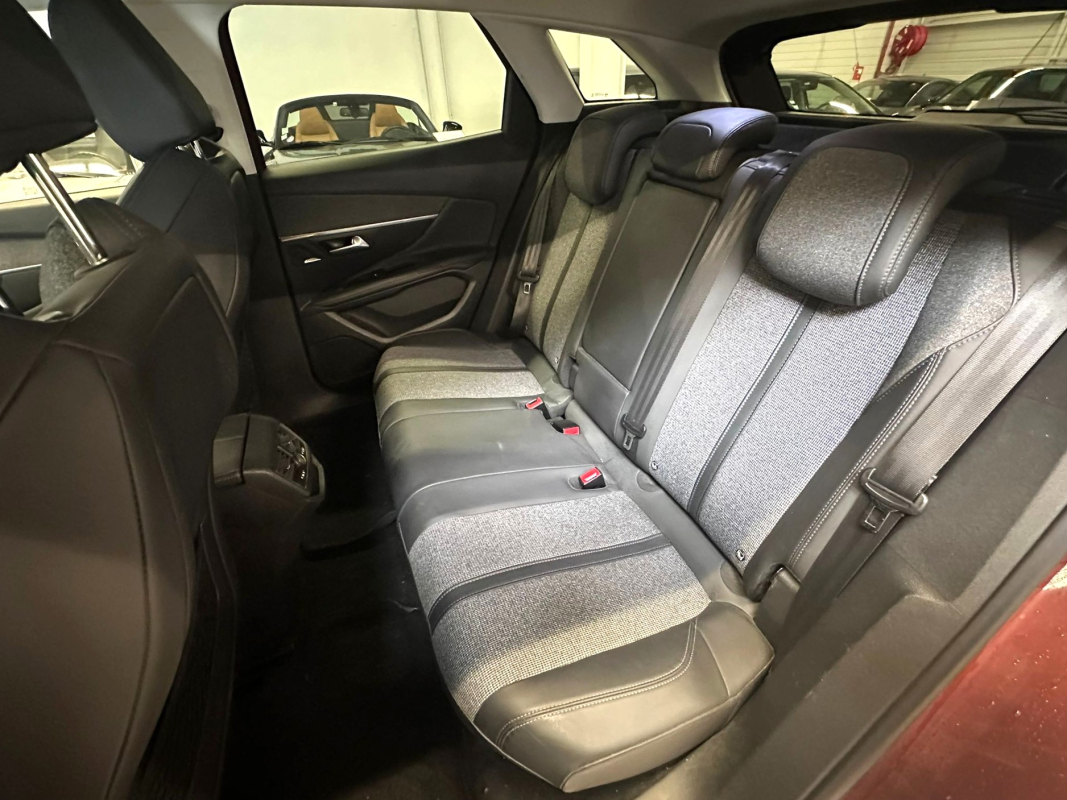 Peugeot 3008 — 16