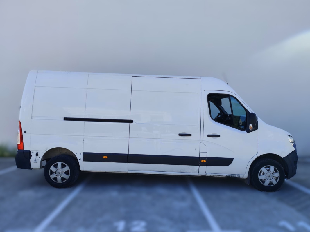 Nissan NV400 — 6