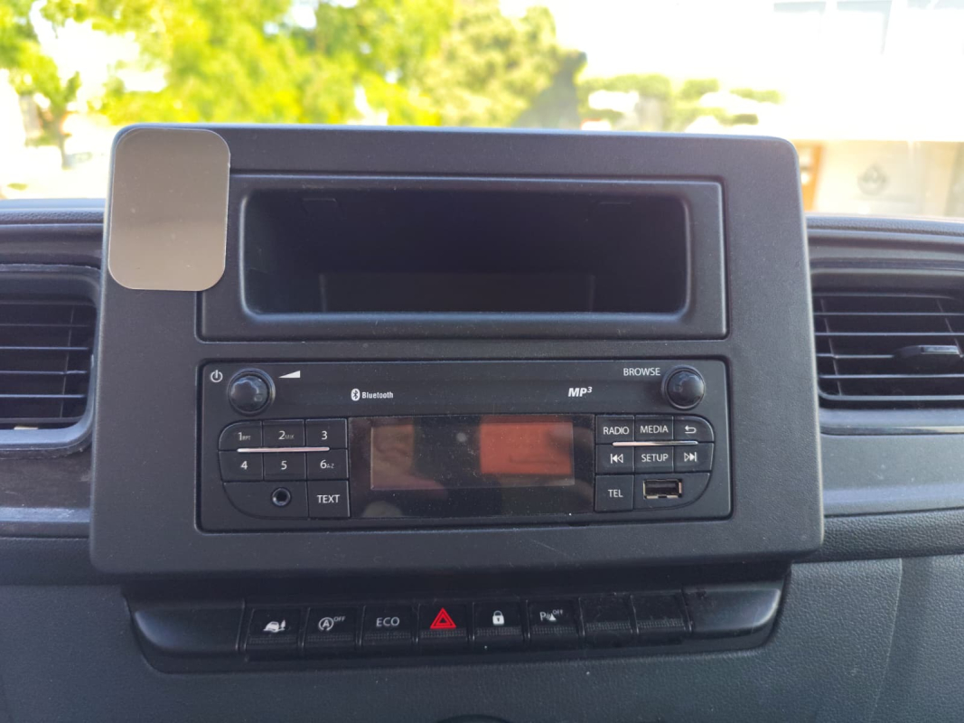 Nissan NV400 — 16