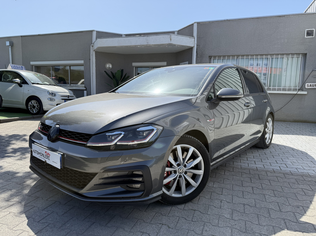 Volkswagen Golf — 7