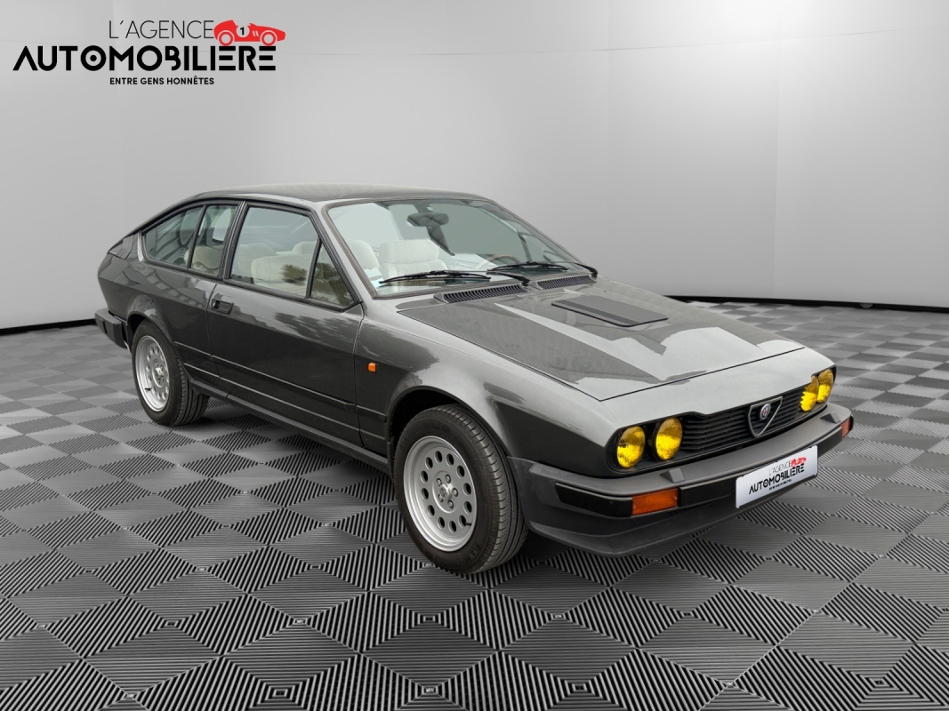 Alfa Romeo GTV — 3