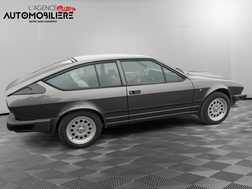 Alfa Romeo GTV — 4