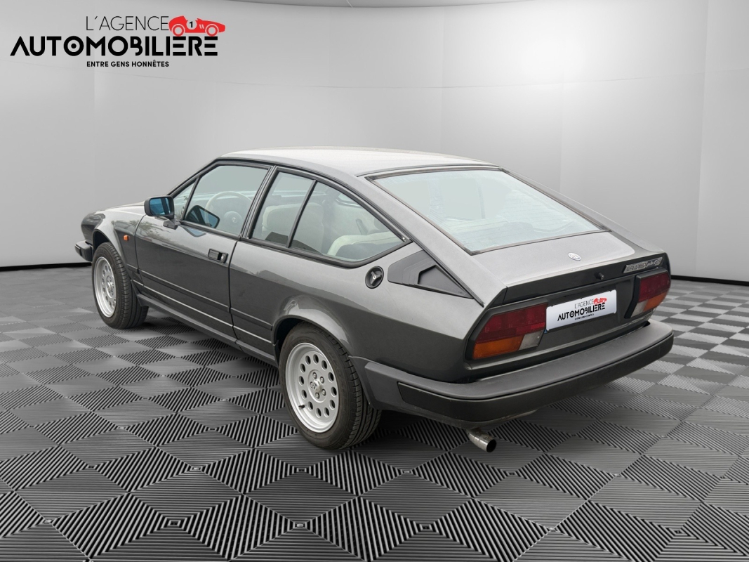 Alfa Romeo GTV — 7