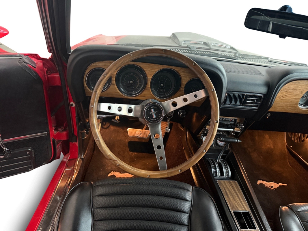 Ford Mustang Fastback — 10