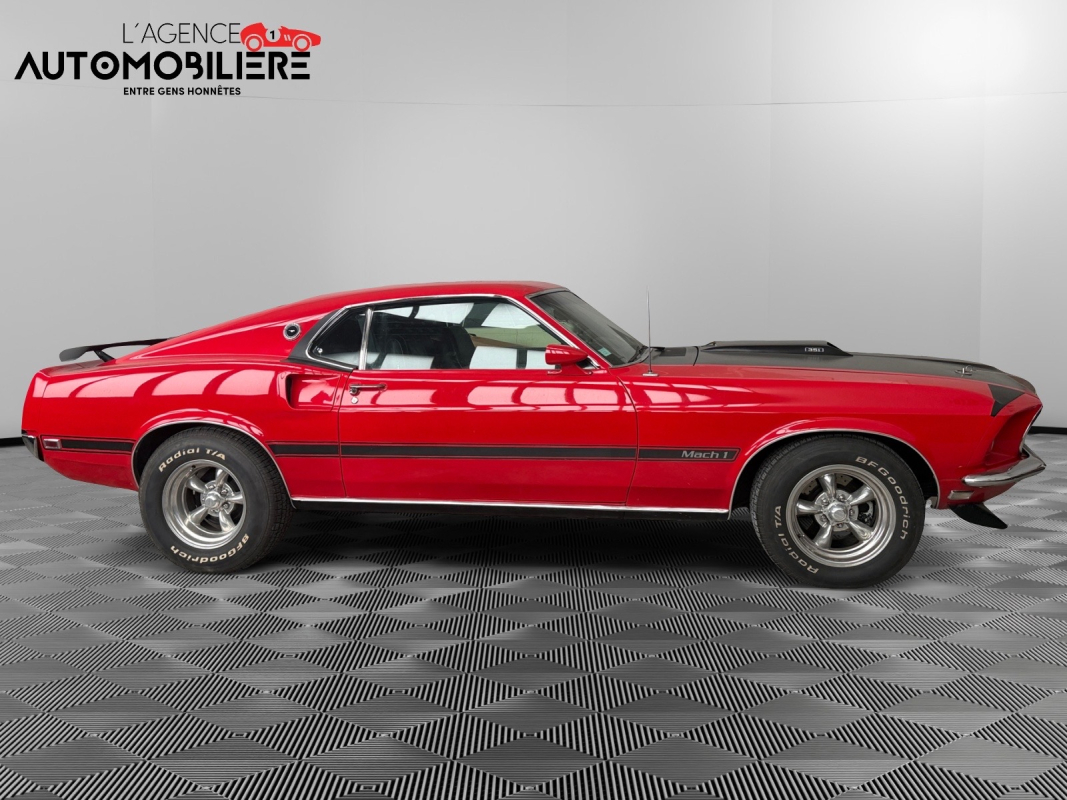Ford Mustang Fastback — 4