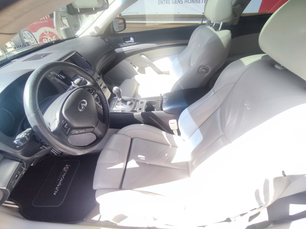 Infiniti G37 — 12
