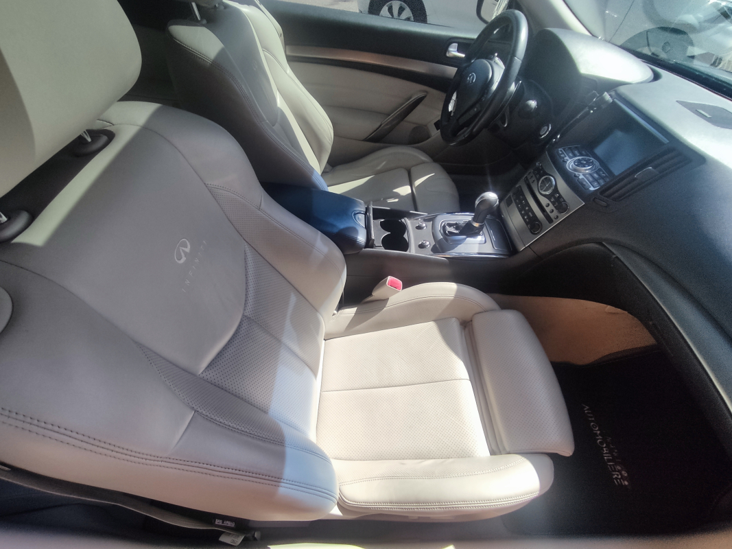 Infiniti G37 — 14