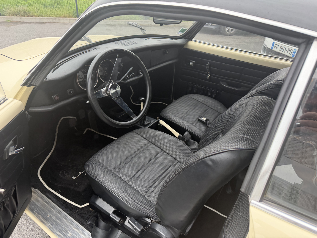 Volkswagen Karmann Ghia — 11