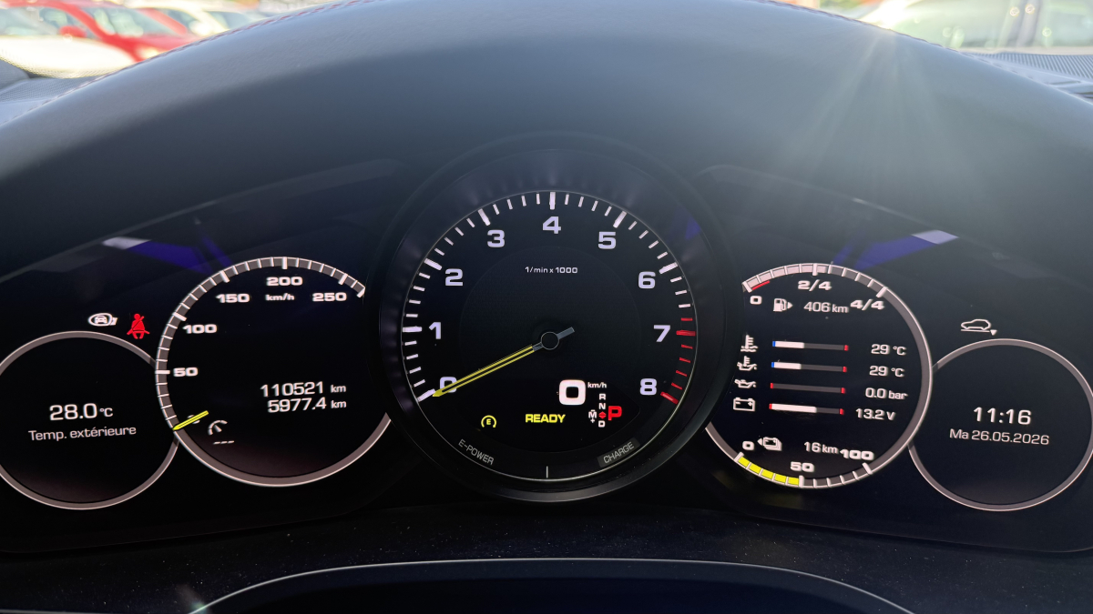 Porsche Cayenne — 15