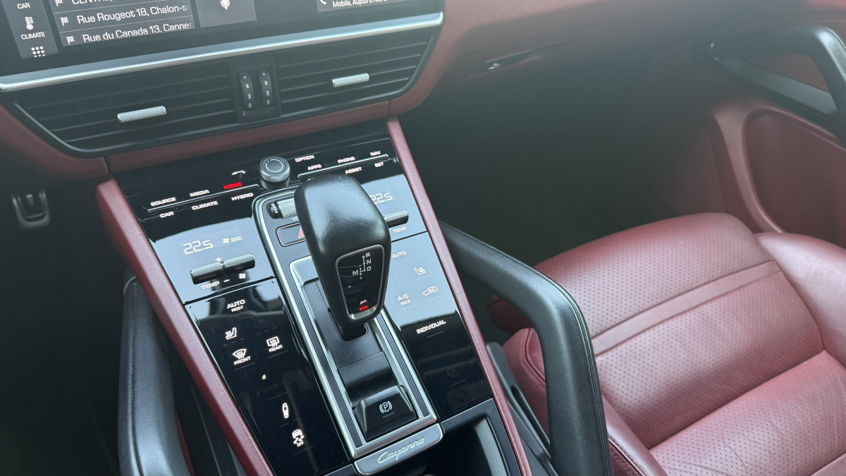 Porsche Cayenne — 21
