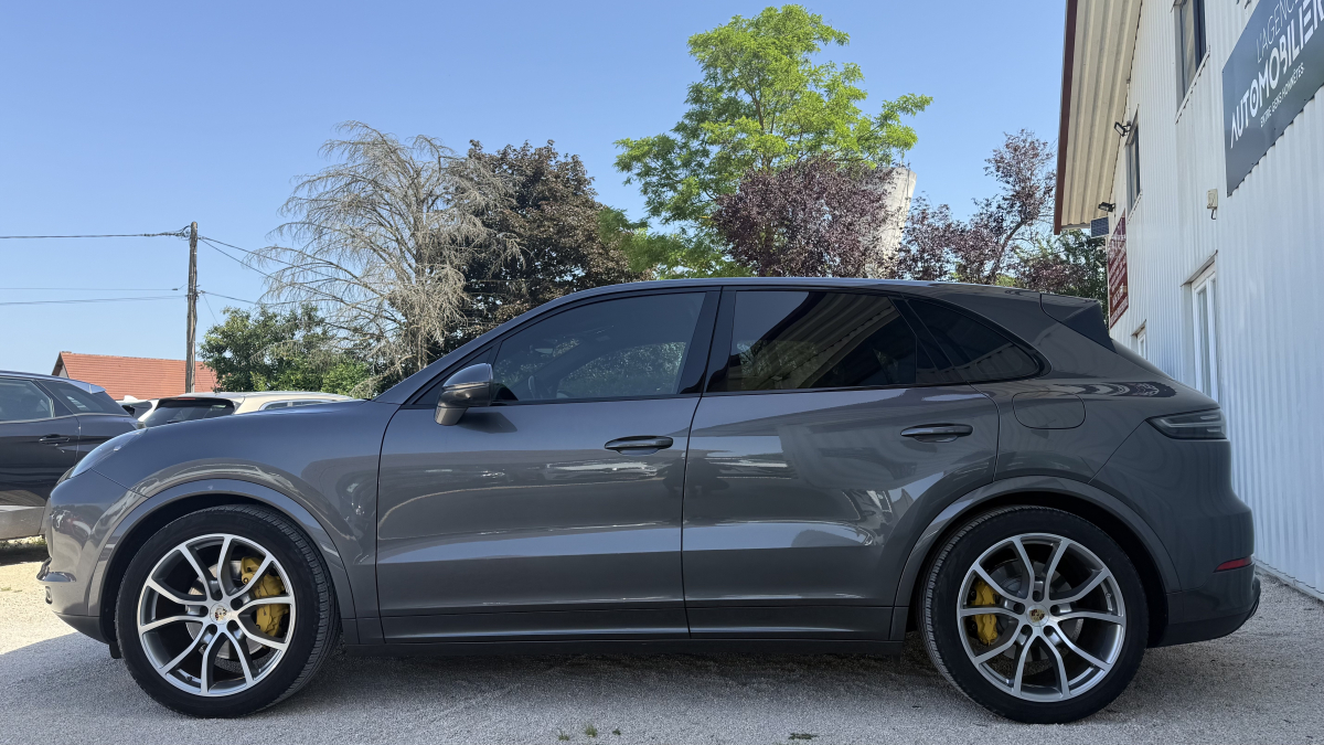 Porsche Cayenne — 4