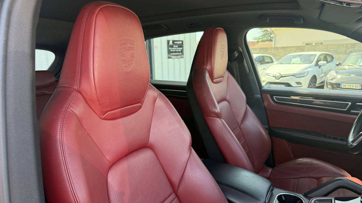 Porsche Cayenne — 23
