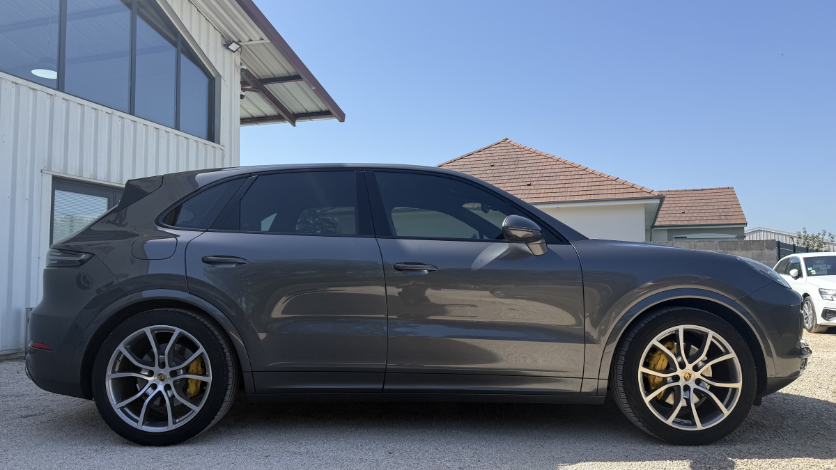 Porsche Cayenne — 8