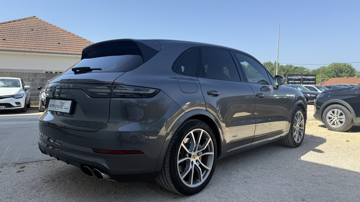 Porsche Cayenne — 7