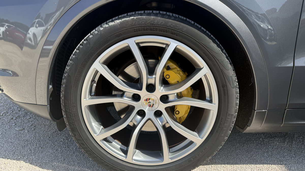 Porsche Cayenne — 29