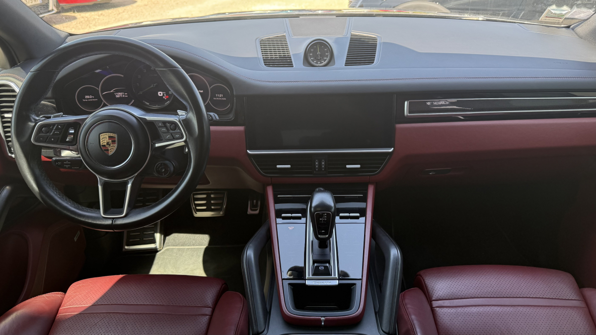 Porsche Cayenne — 10